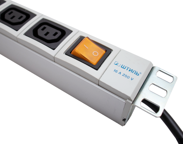 Блок распределения питания Штиль PDU-8xС13-Schuko